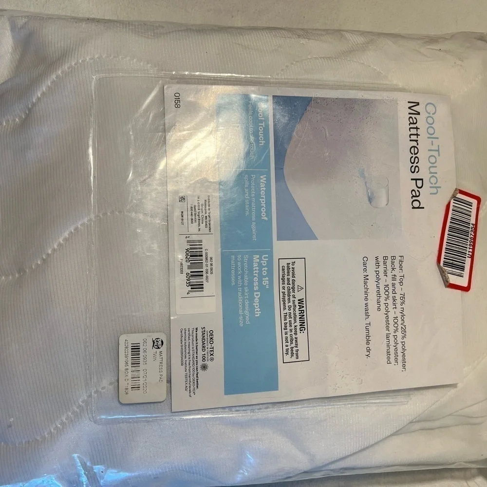 Room Essentials Cool Touch Mattress Pad Twin size